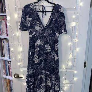 Lulus Savanna Flutter Sleeve Tropical Navy Maxi Dress